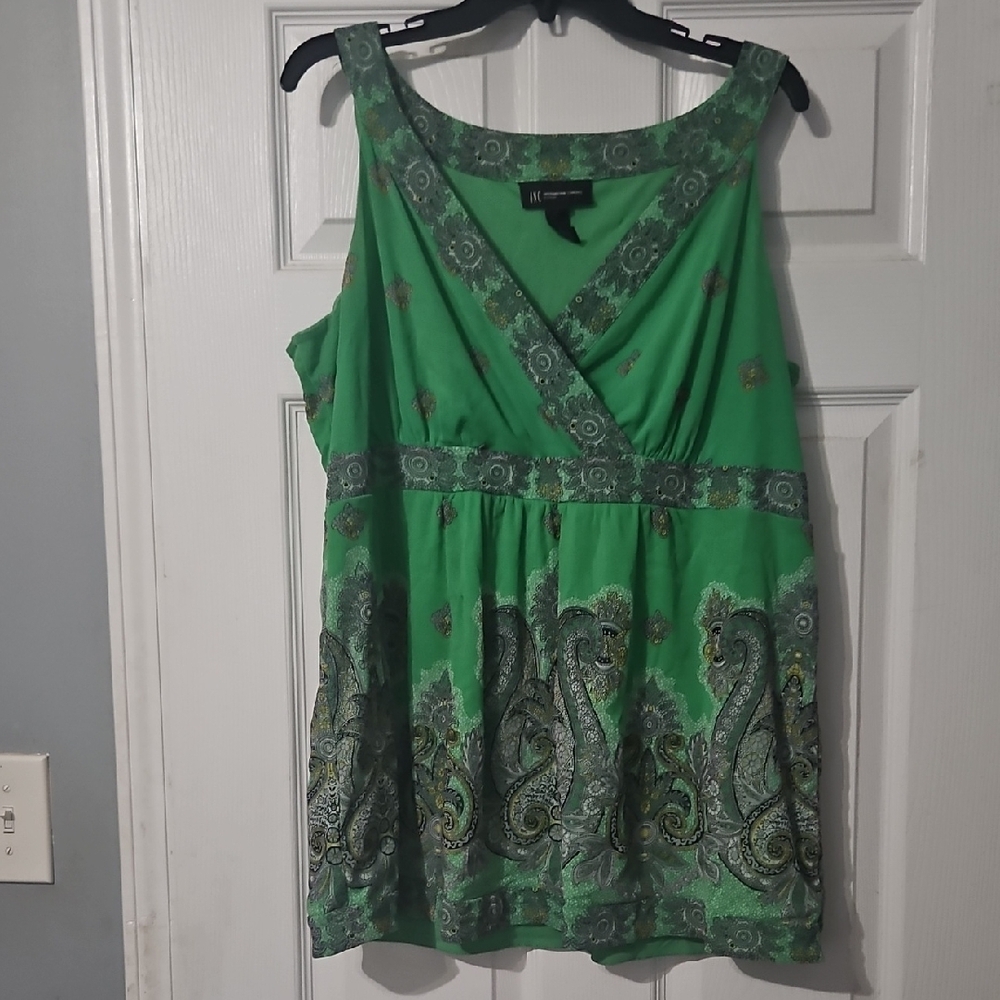 INC International Concepts Green Paisley Top